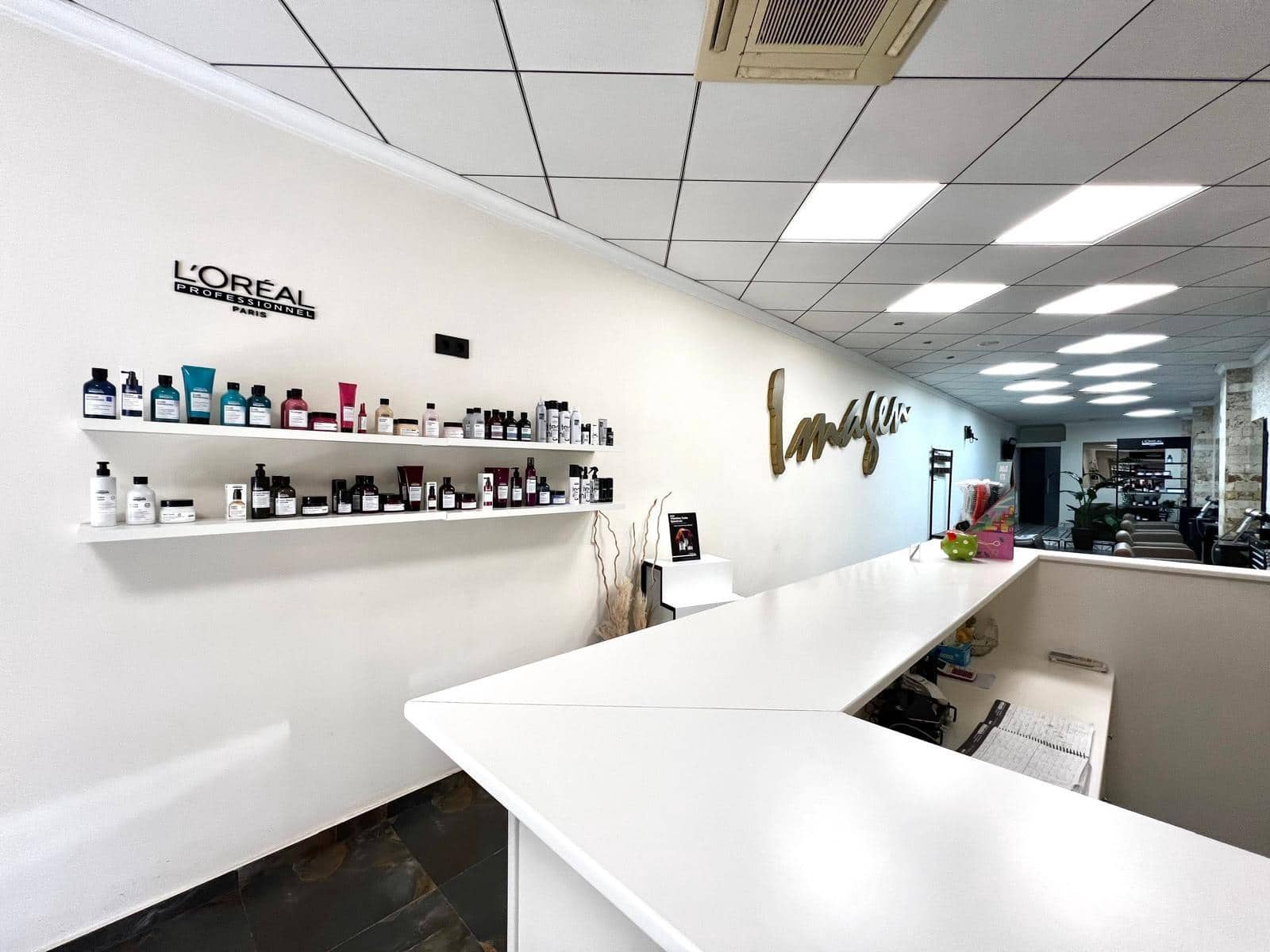 Kaupallinen myytävänä paikassa Torrevieja - 199 900 € (Ref: 9296018)