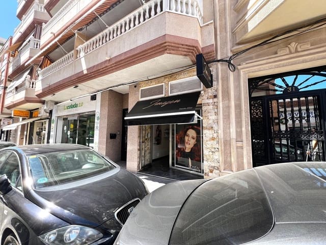 Local Comercial en Torrevieja en venta - 199.900 € (Ref: 9296018)