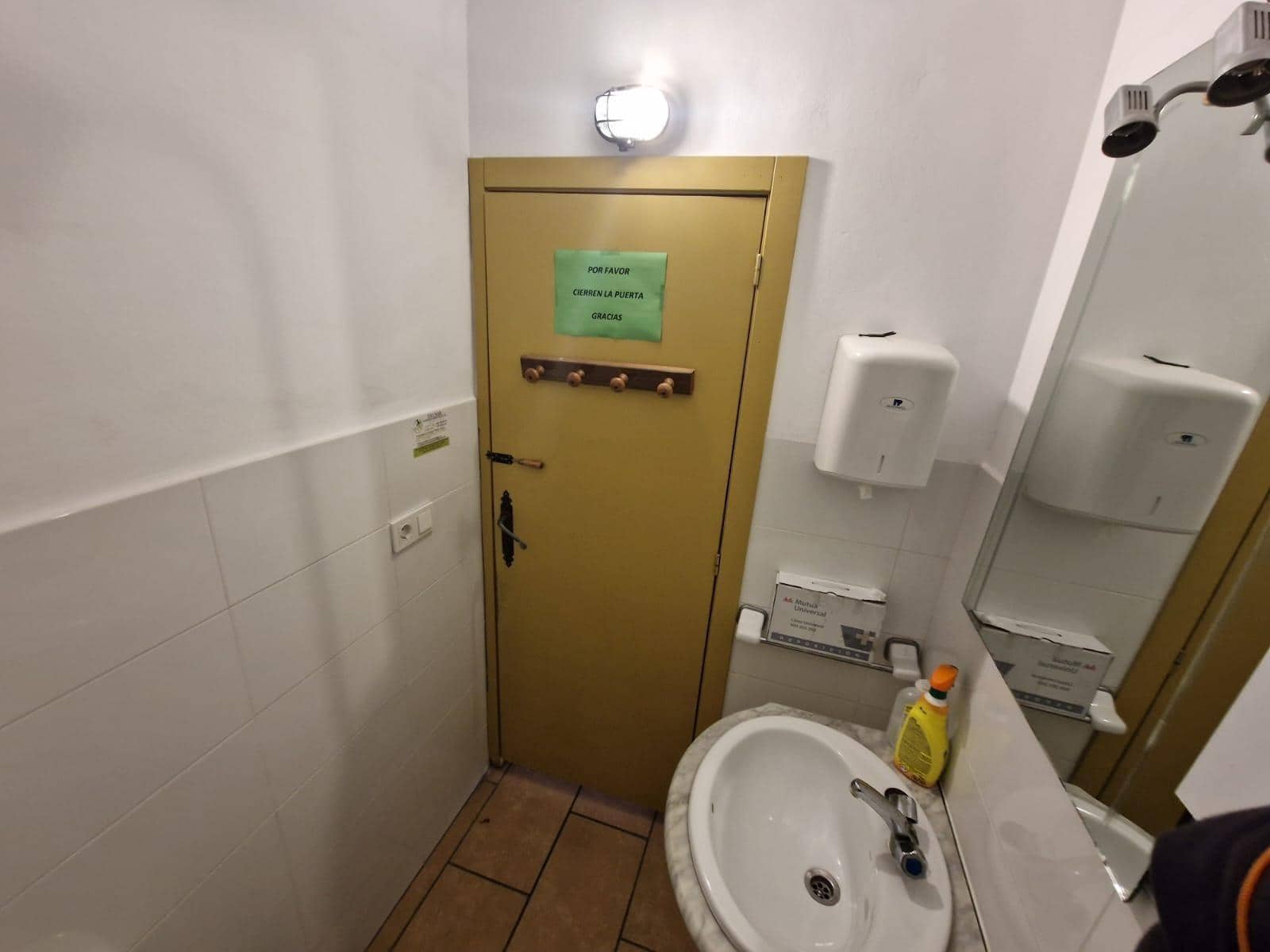 Commercial for sale in Torrevieja - € 270,000 (Ref: 9296027)