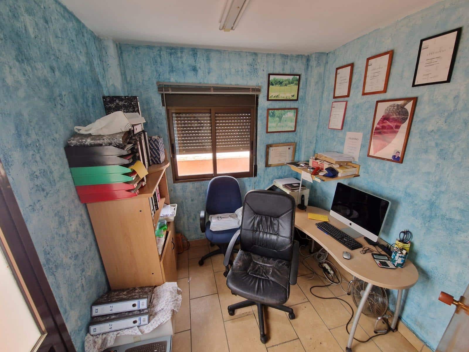 Commercial for sale in Torrevieja - € 270,000 (Ref: 9296027)