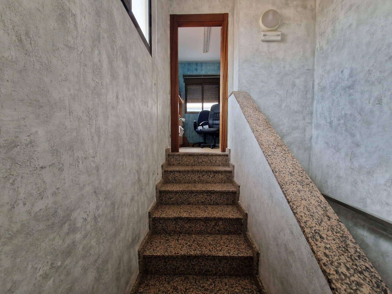 Commercial for sale in Torrevieja - € 270,000 (Ref: 9296027)