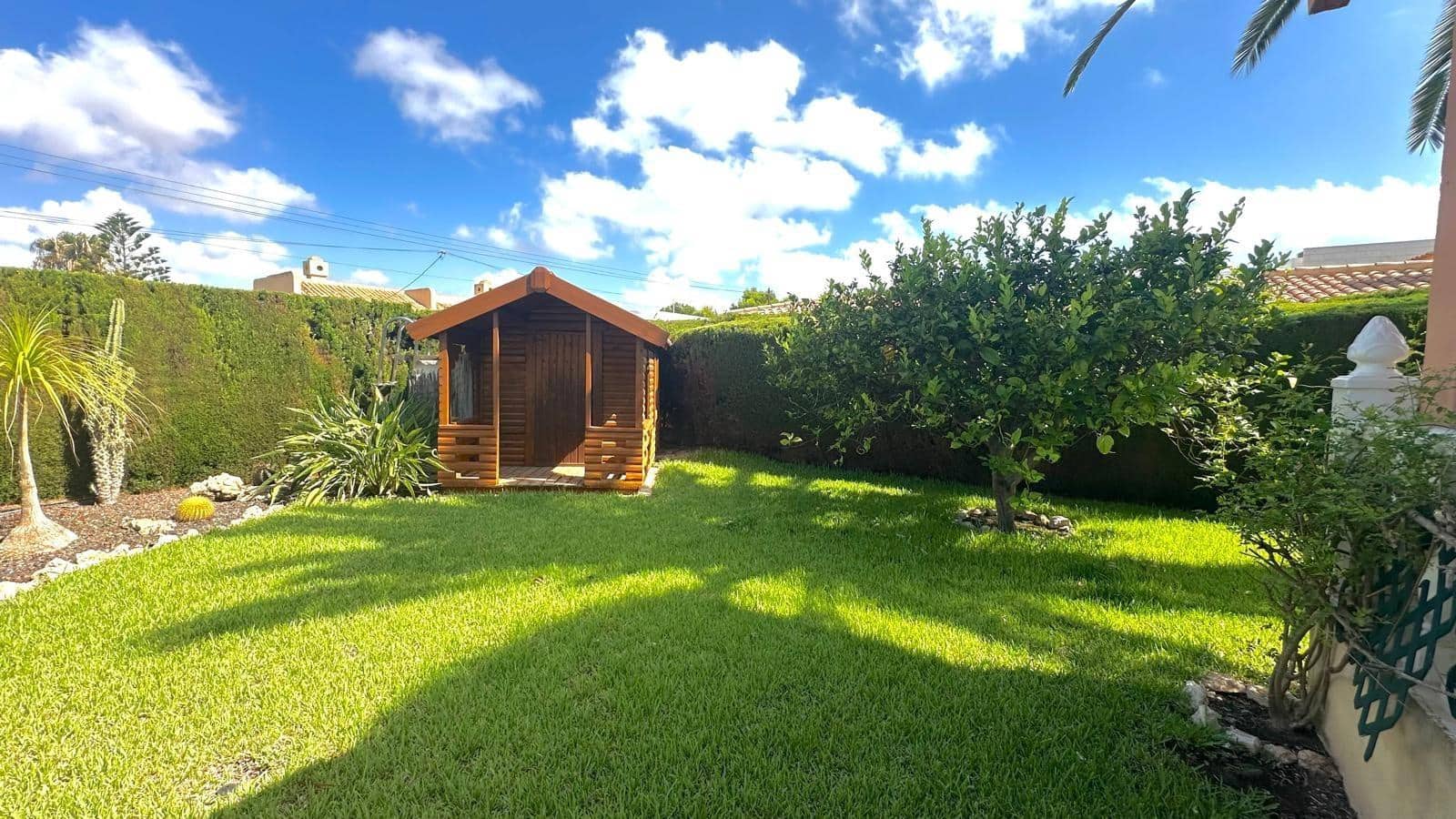 3 bedroom Villa for sale in Cabo Roig with pool - € 850,000 (Ref: 9296051)