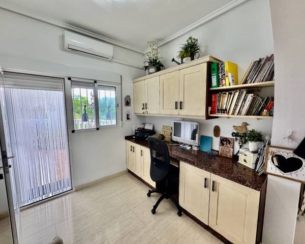 4 bedroom Villa for sale in Catral with pool garage - € 380,000 (Ref: 9324456)