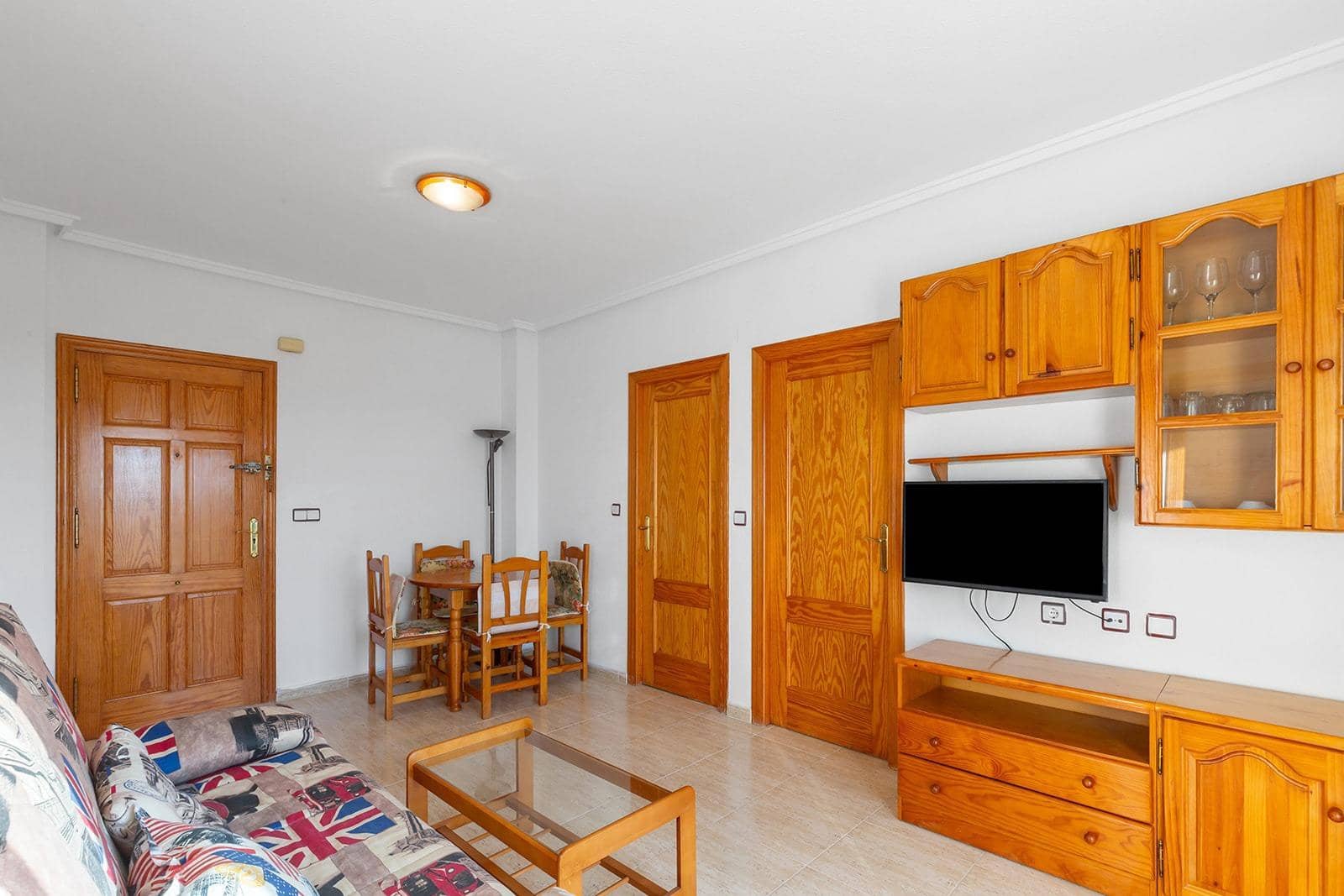 2 quarto Apartamento para venda em Torrevieja com piscina - 138 000 € (Ref: 9329784)