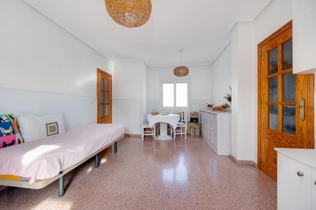 Apartamento de 2 habitaciones en Torrevieja en venta - 169.500 € (Ref: 9339203)
