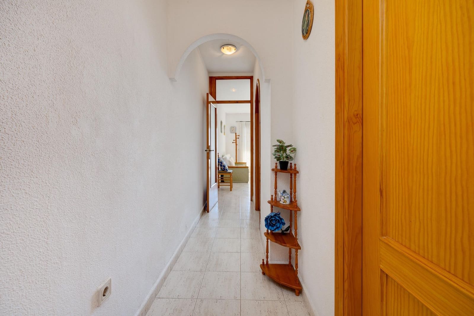 Studio til salg i Torrevieja med swimmingpool - € 84.900 (Ref: 9341736)