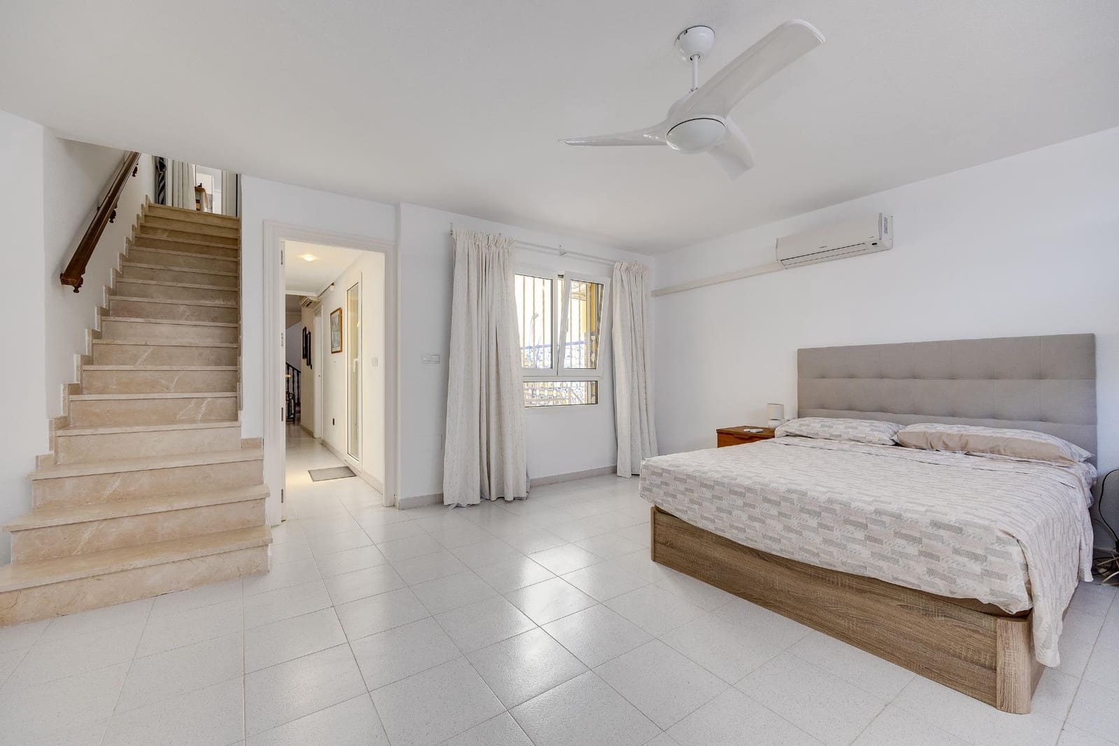 4 camera da letto Bungalow in vendita in Torrevieja - 289.000 € (Rif: 9341737)