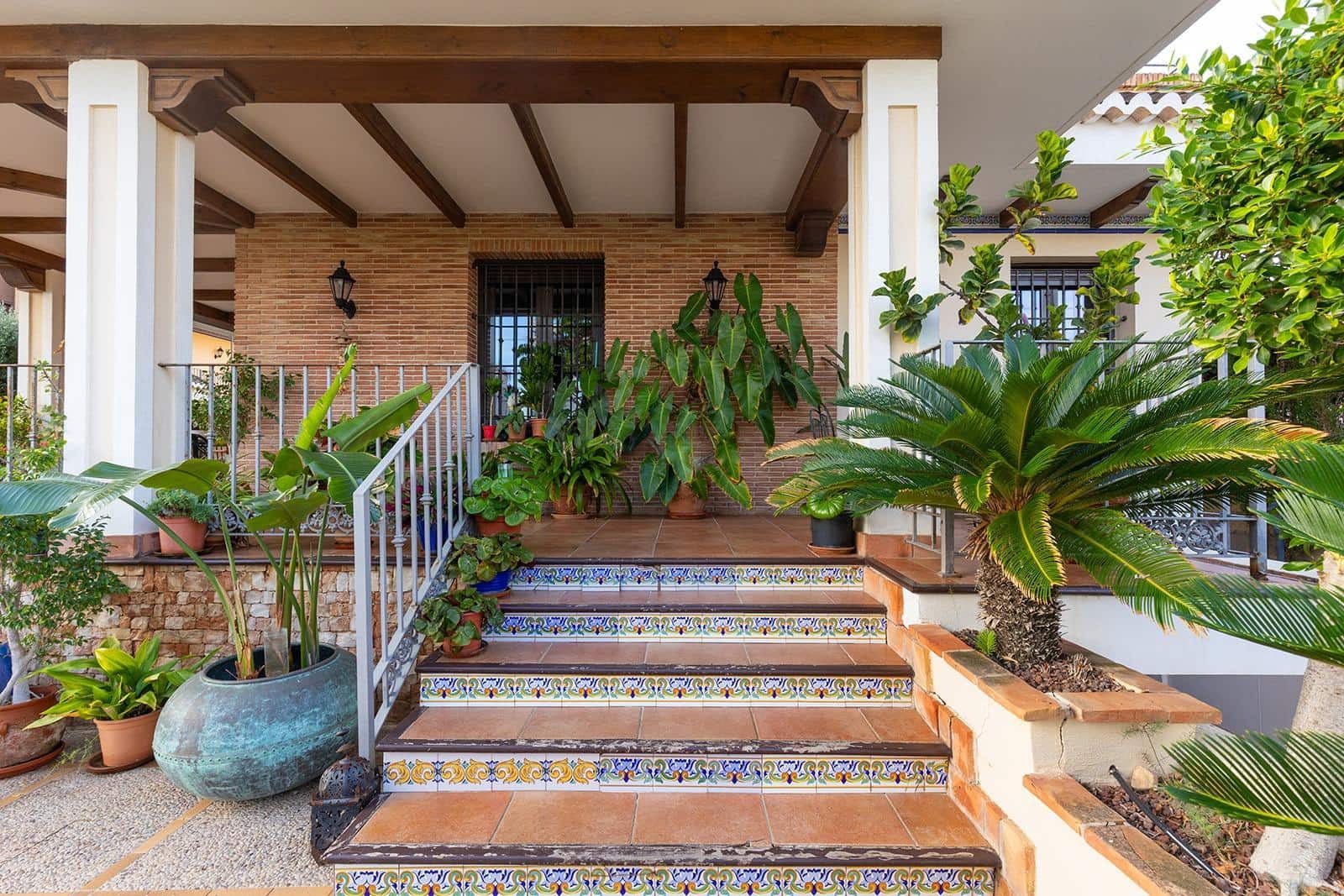 Chalet de 7 habitaciones en Torrevieja en venta con piscina garaje - 2.490.000 € (Ref: 9341742)