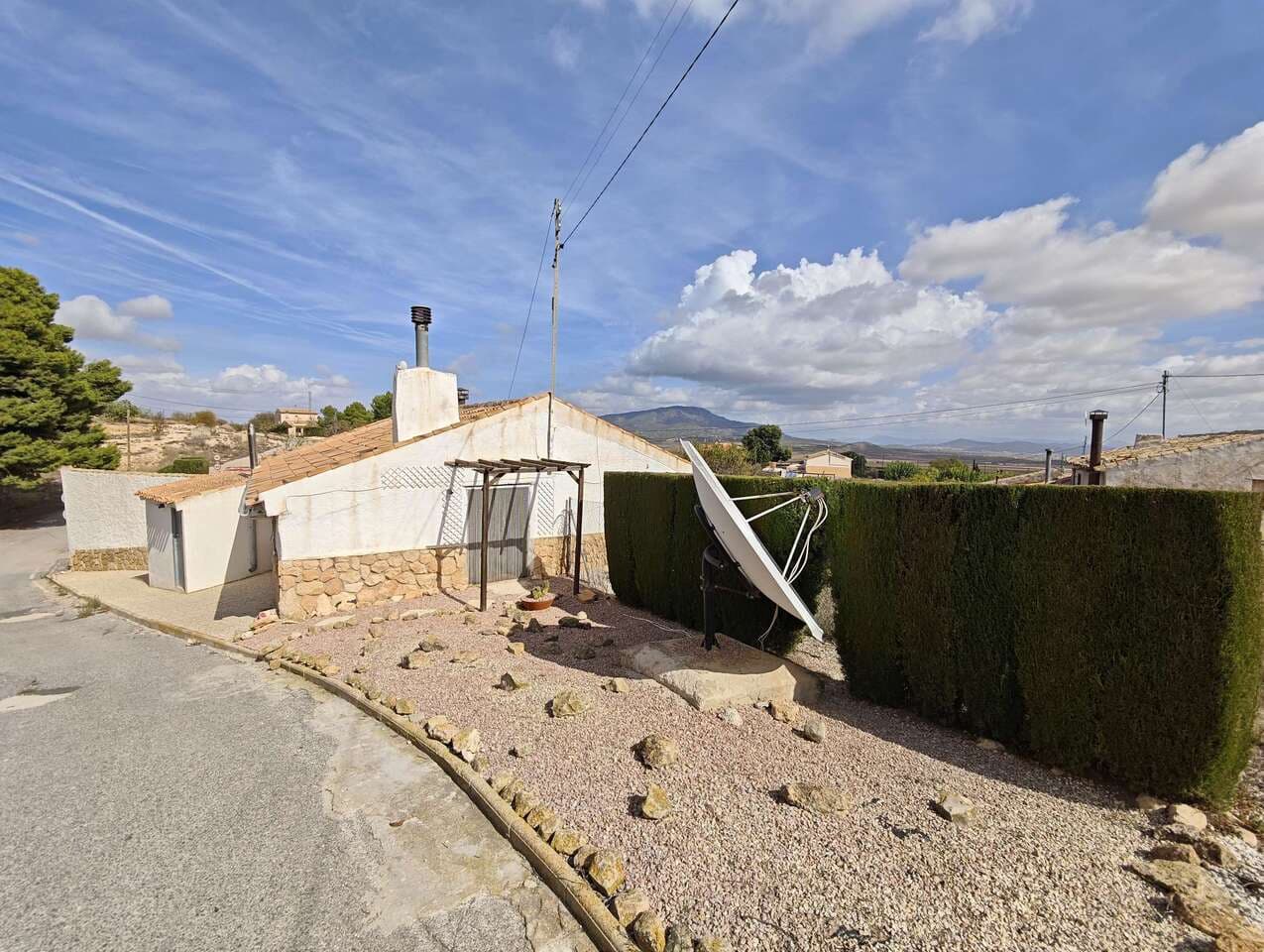 4 soveværelse Finca/Landehus til salg i Raspay med swimmingpool - € 164.995 (Ref: 9345253)