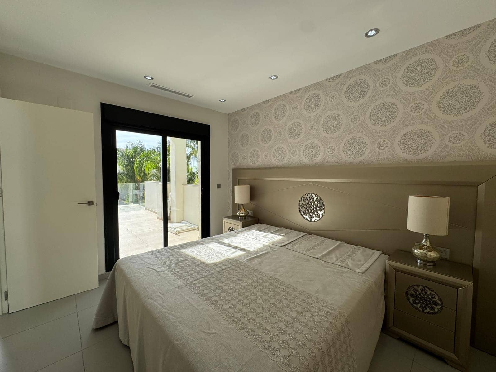 3 bedroom Villa for sale in Ciudad Quesada with pool - € 459,000 (Ref: 9347842)