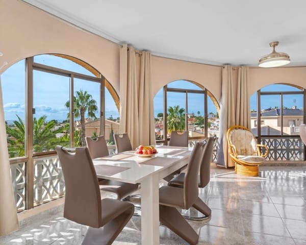 5 makuuhuone Huvila myytävänä paikassa Ciudad Quesada, Rojales mukana uima-altaan - 795 000 € (Ref: 9349794)