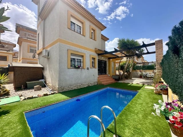 3 makuuhuone Huvila myytävänä paikassa Los Montesinos mukana uima-altaan - 280 000 € (Ref: 9352907)