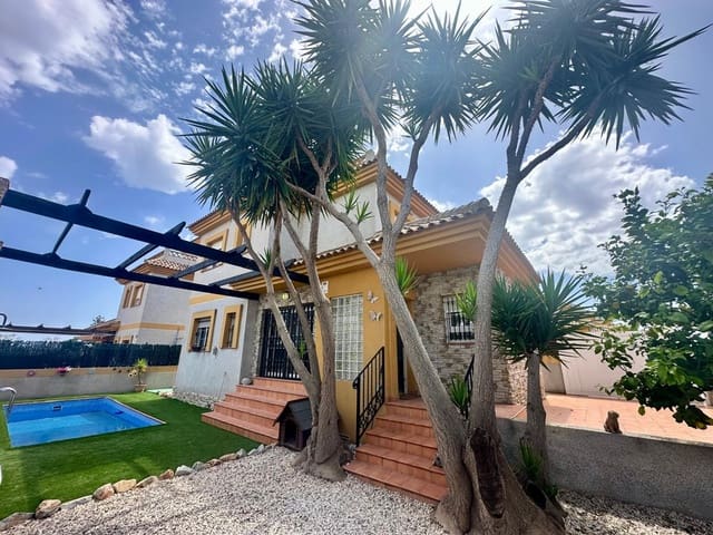 3 makuuhuone Huvila myytävänä paikassa Los Montesinos mukana uima-altaan - 280 000 € (Ref: 9352907)