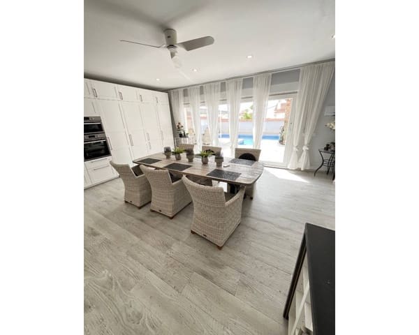 3 makuuhuone Huvila myytävänä paikassa Ciudad Quesada, Rojales mukana uima-altaan - 585 000 € (Ref: 9353950)