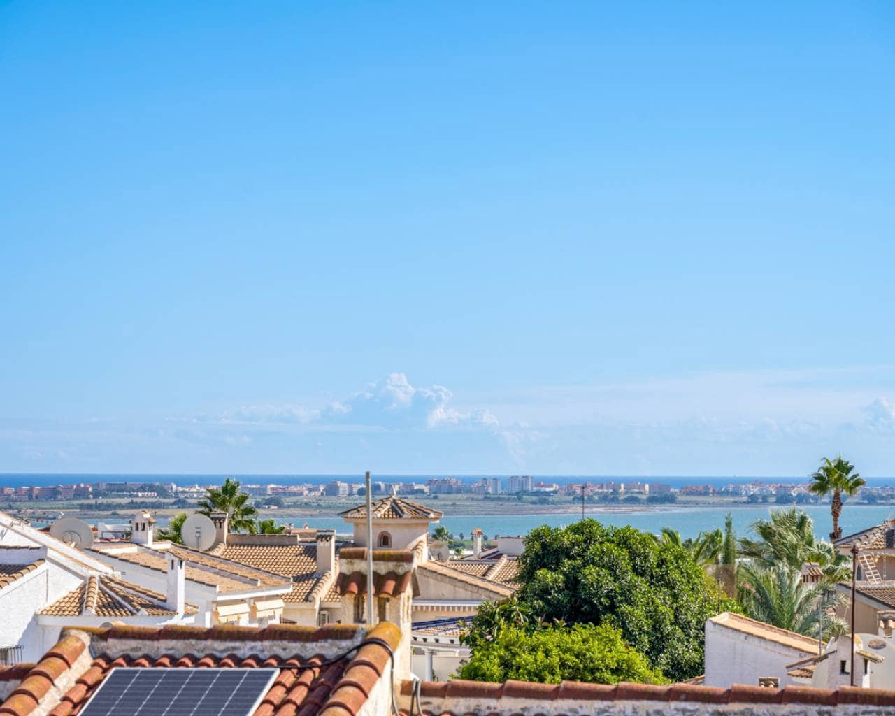 4 bedroom Villa for sale in Ciudad Quesada with pool garage - € 650,000 (Ref: 9357420)