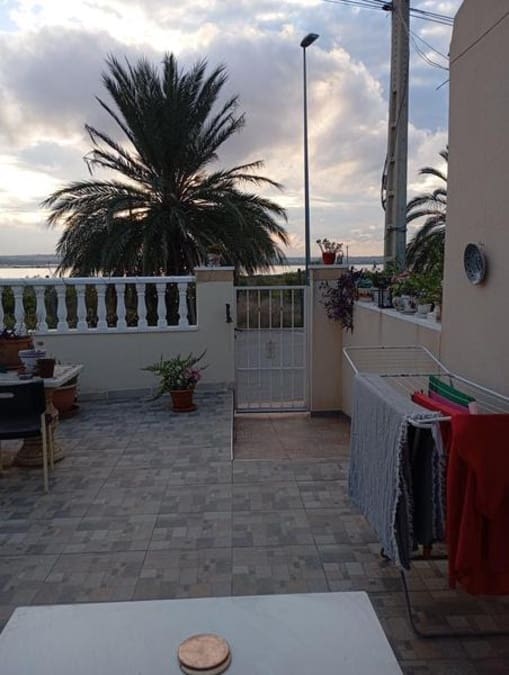 2 quarto Bungalow para venda em Torrevieja - 143 000 € (Ref: 9357974)