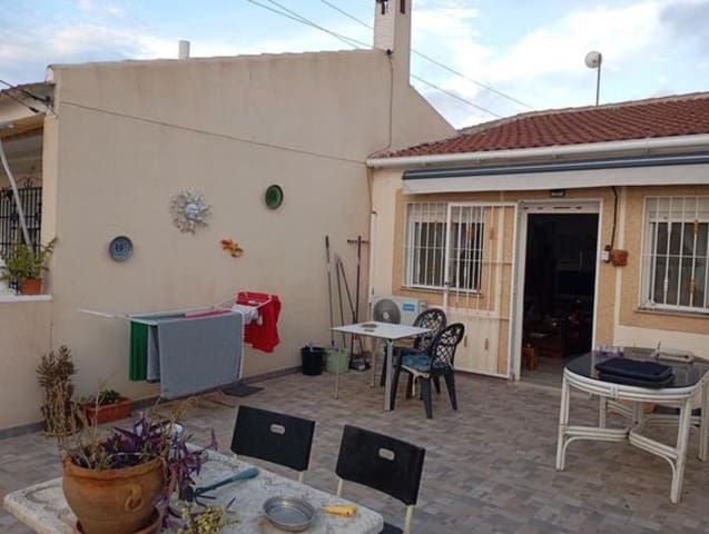 2 quarto Bungalow para venda em Torrevieja - 143 000 € (Ref: 9357974)