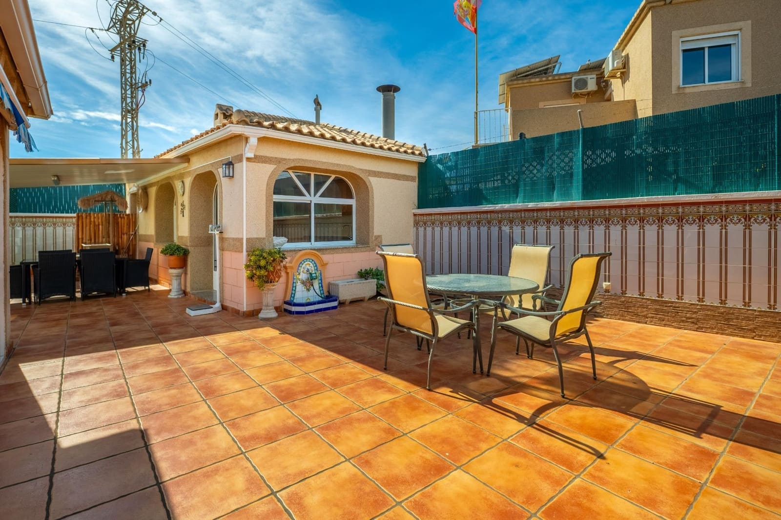 6 slaapkamer Villa te koop in Torrevieja met zwembad garage - € 645.000 (Ref: 9360262)