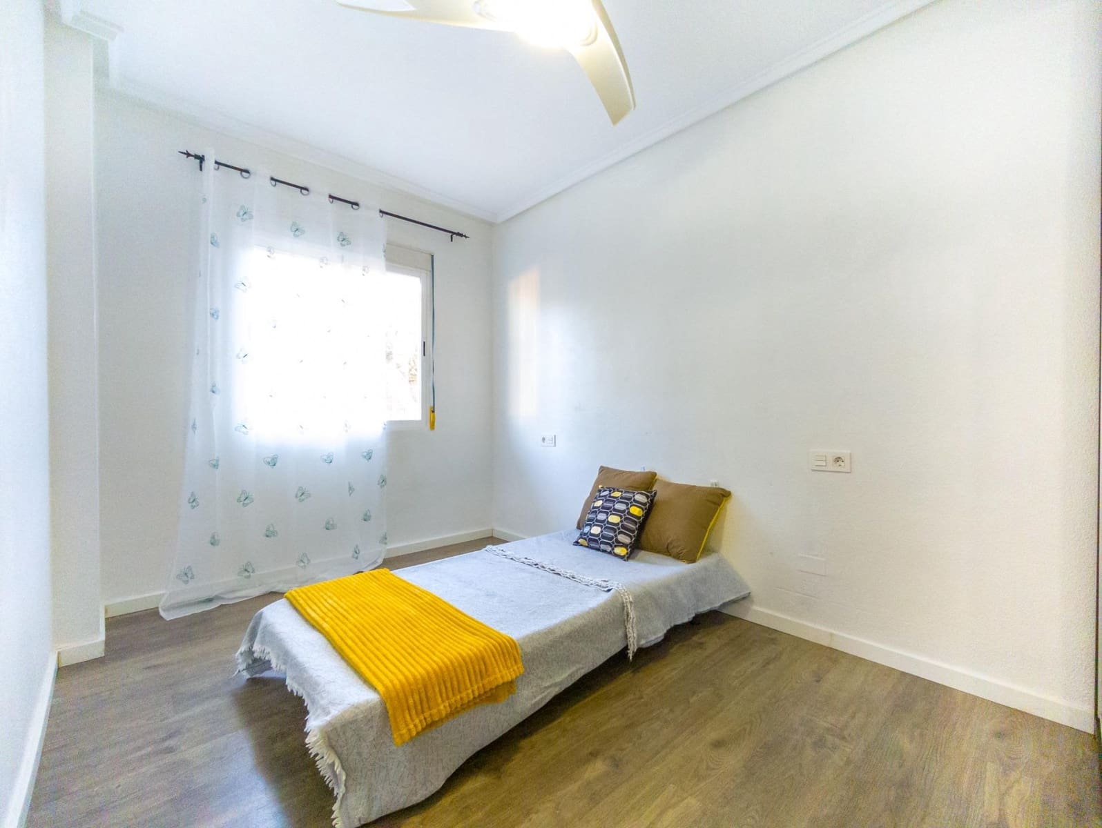 3 bedroom Apartment for sale in Torrevieja - € 149,900 (Ref: 9360263)