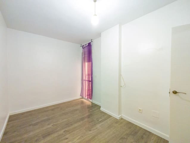 3 bedroom Apartment for sale in Torrevieja - € 149,900 (Ref: 9360263)