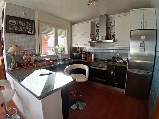 3 makuuhuone Huvila myytävänä paikassa Ciudad Quesada, Rojales mukana uima-altaan 
autotalli - 299 000 € (Ref: 9362837)