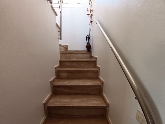 3 makuuhuone Huvila myytävänä paikassa Ciudad Quesada, Rojales mukana uima-altaan 
autotalli - 299 000 € (Ref: 9362837)