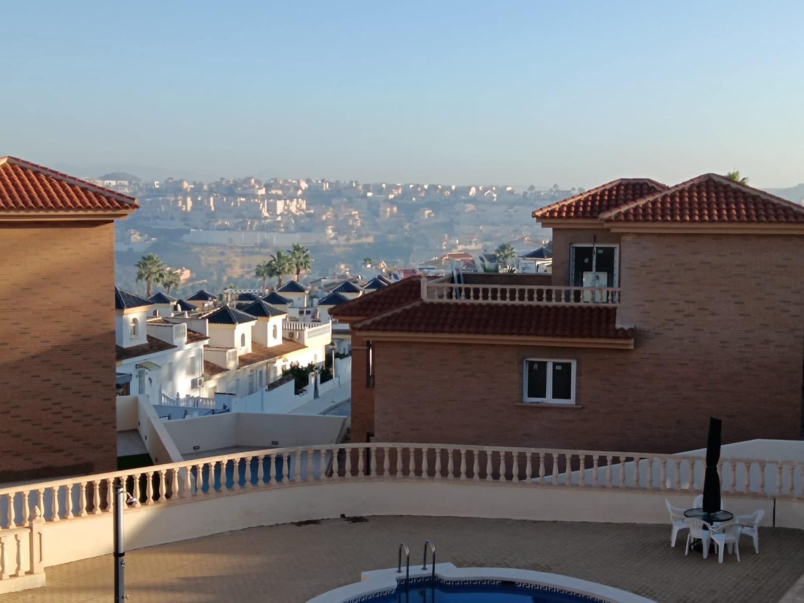 3 makuuhuone Huvila myytävänä paikassa Ciudad Quesada mukana uima-altaan 
autotalli - 299 000 € (Ref: 9362837)