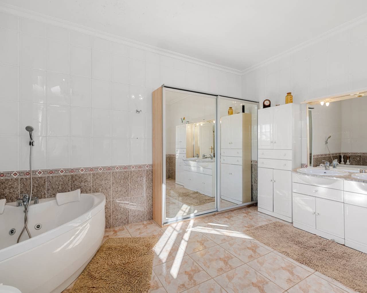 10 bedroom Villa for sale in Los Montesinos with pool garage - € 995,000 (Ref: 9362839)