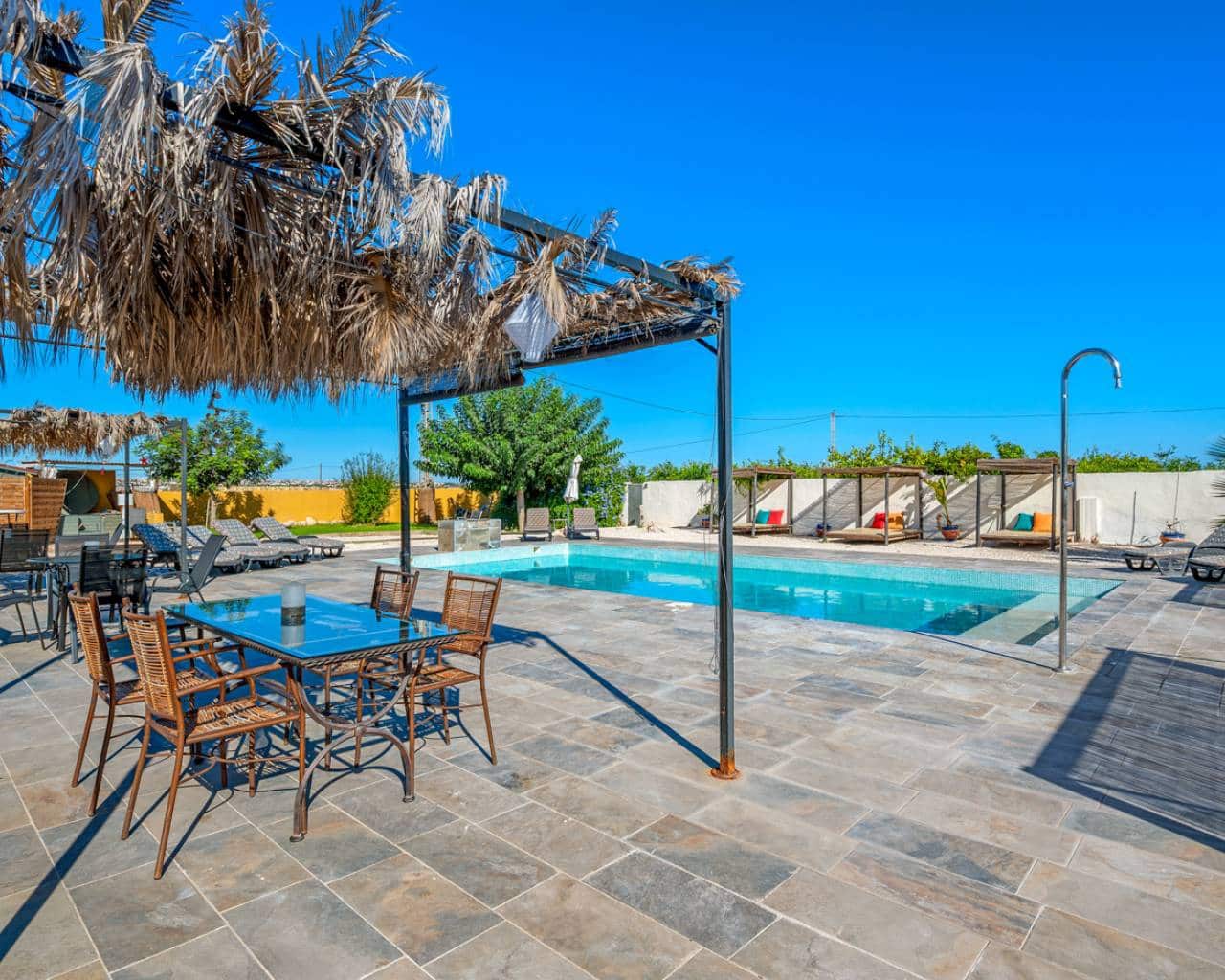 10 bedroom Villa for sale in Los Montesinos with pool garage - € 995,000 (Ref: 9362839)