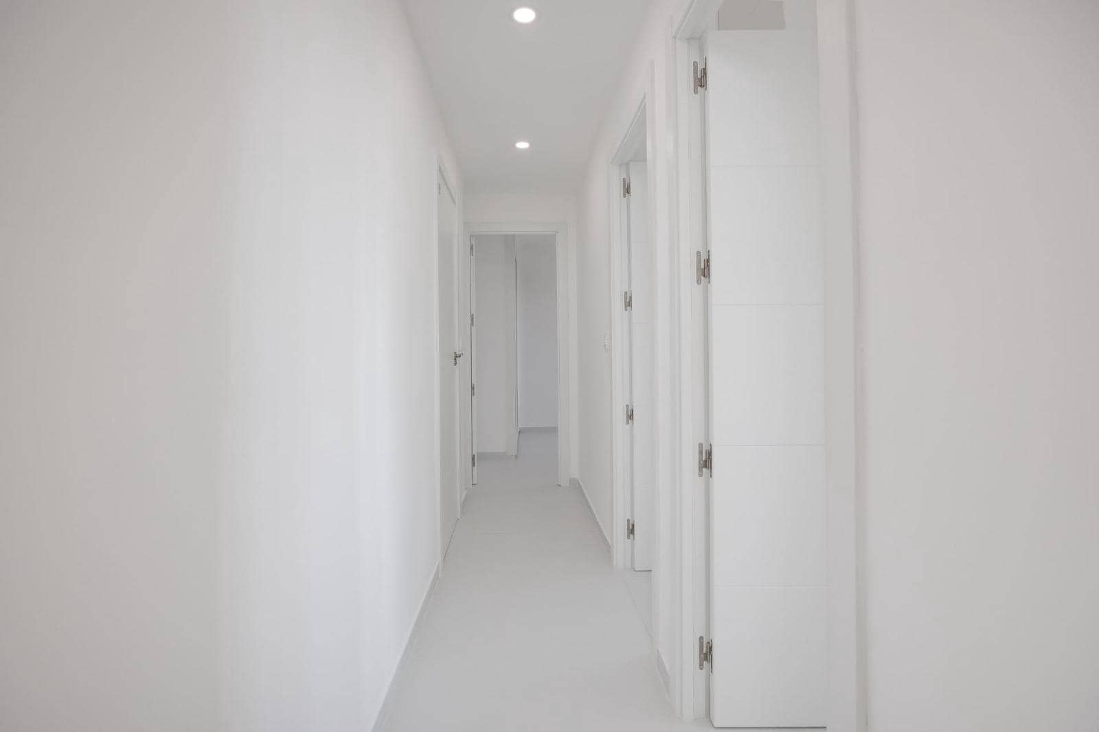 Apartamento de 3 habitaciones en Torrevieja en venta - 269.000 € (Ref: 9369159)