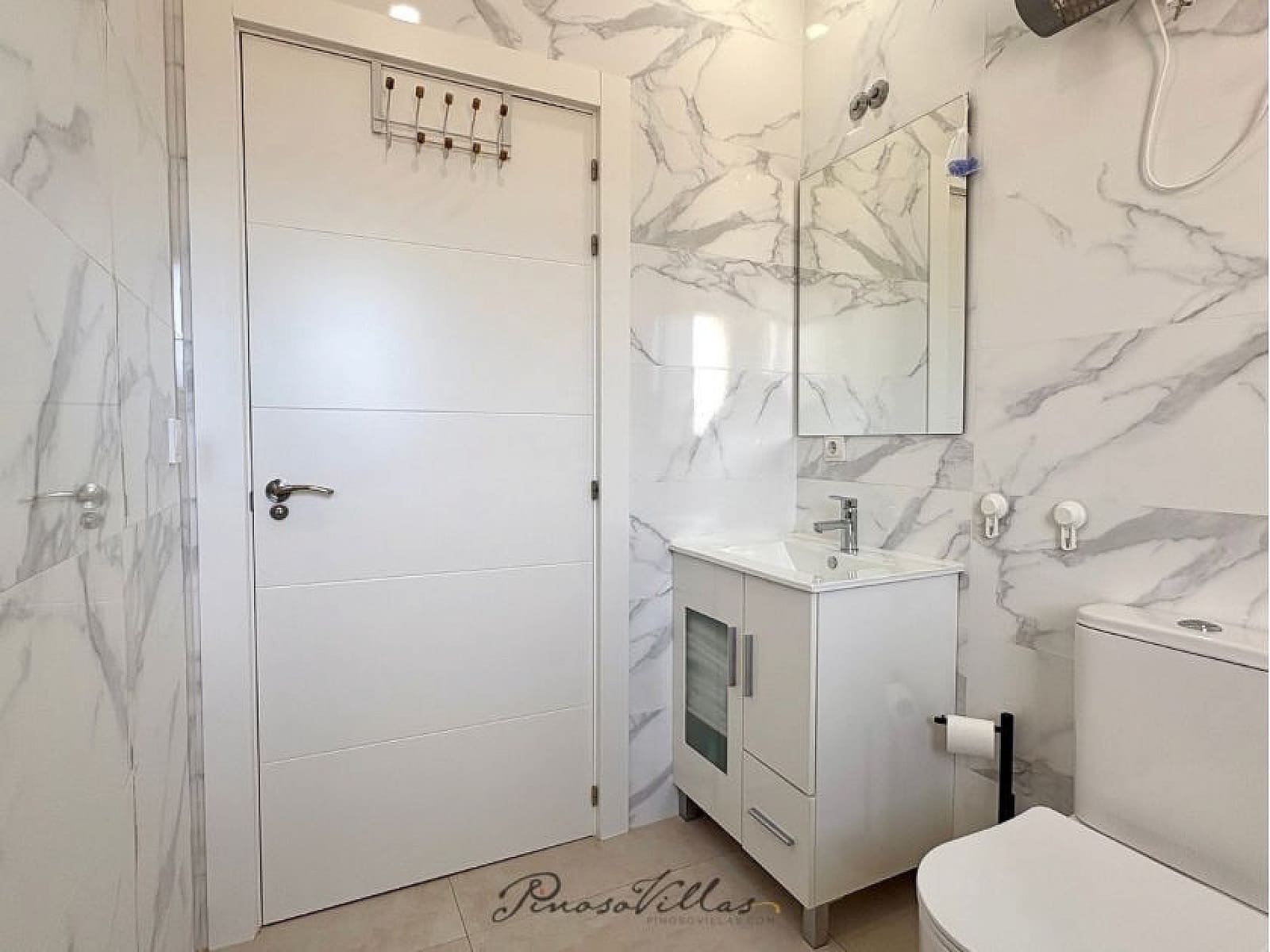 4 bedroom Villa for sale in Pinoso with pool - € 449,950 (Ref: 9377702)