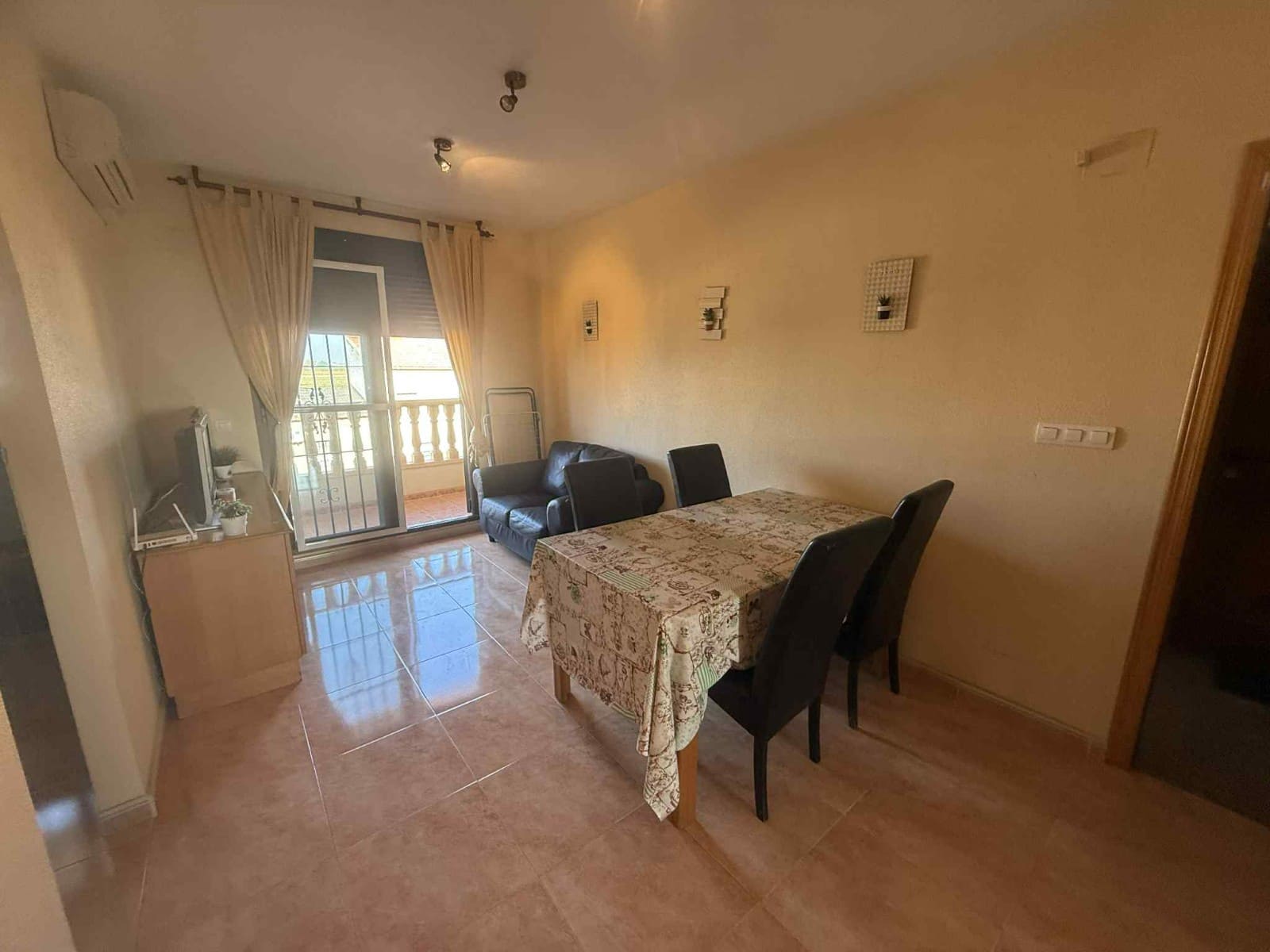 2 slaapkamer Appartement te koop in Daya Nueva met zwembad - € 115.000 (Ref: 9378539)