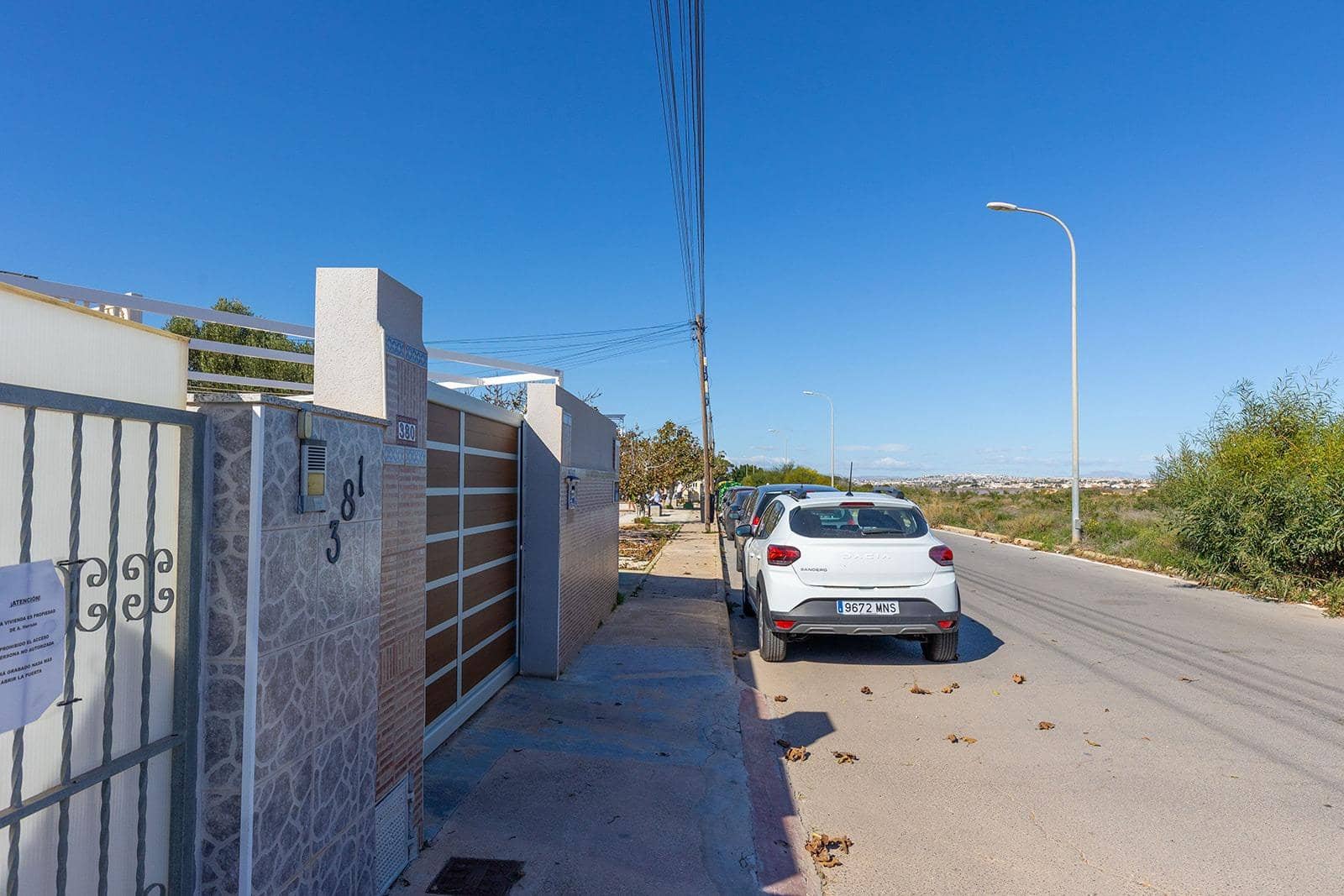 Bungalow de 2 habitaciones en Torrevieja en venta con garaje - 119.900 € (Ref: 9383229)