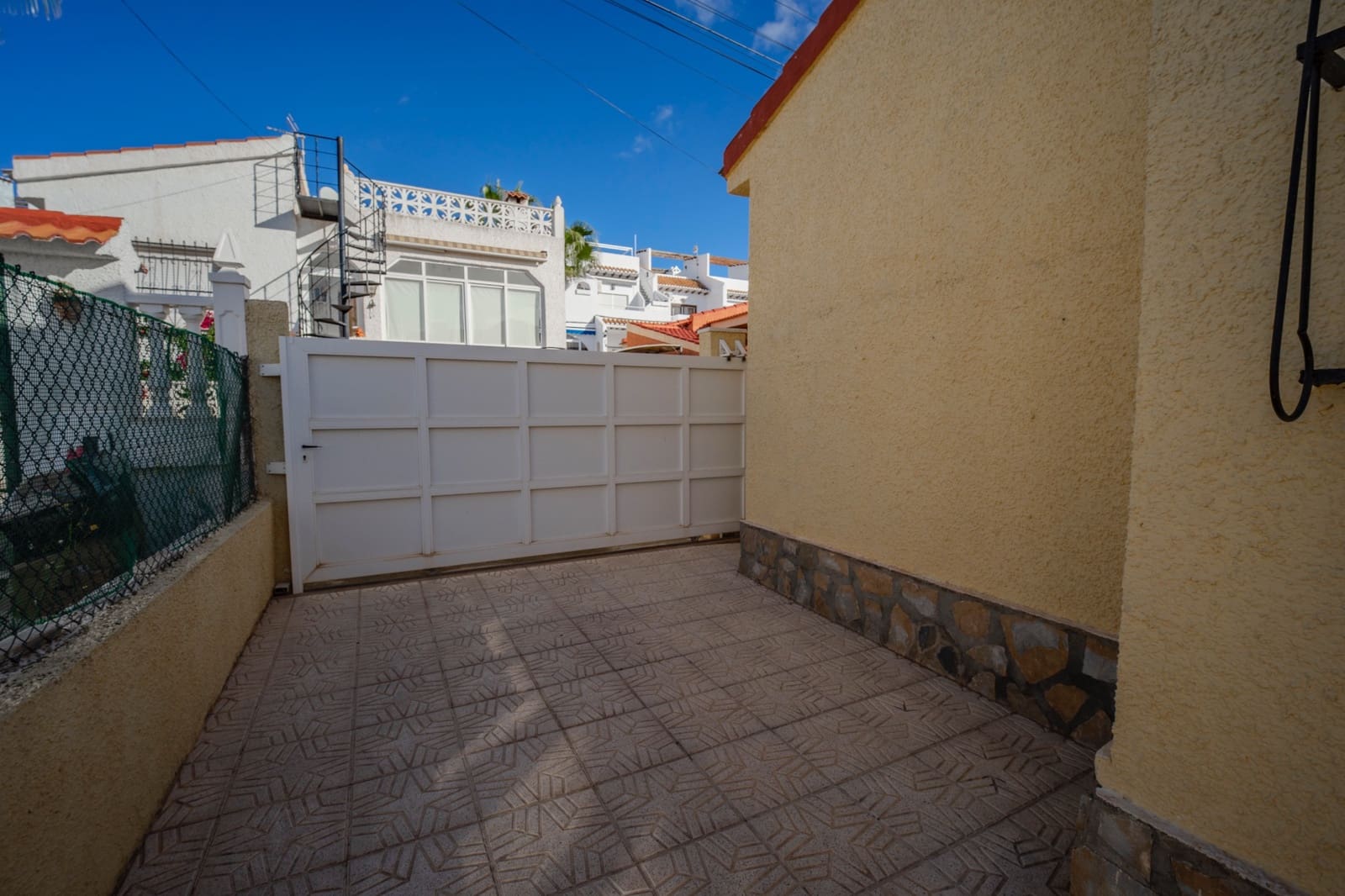 2 bedroom Villa for sale in Ciudad Quesada - € 175,000 (Ref: 9383231)