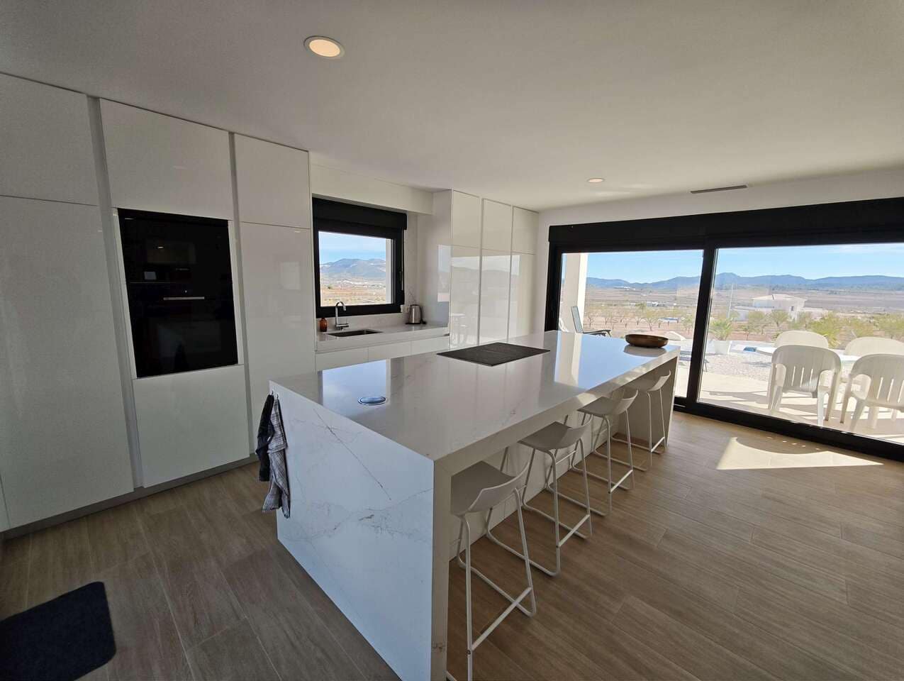 4 bedroom Villa for sale in Pinoso with pool - € 549,995 (Ref: 9383236)