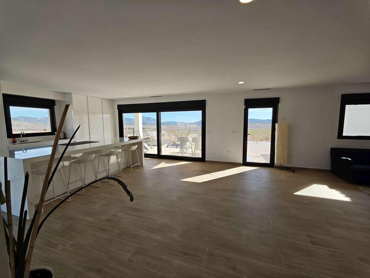 4 bedroom Villa for sale in Pinoso with pool - € 549,995 (Ref: 9383236)