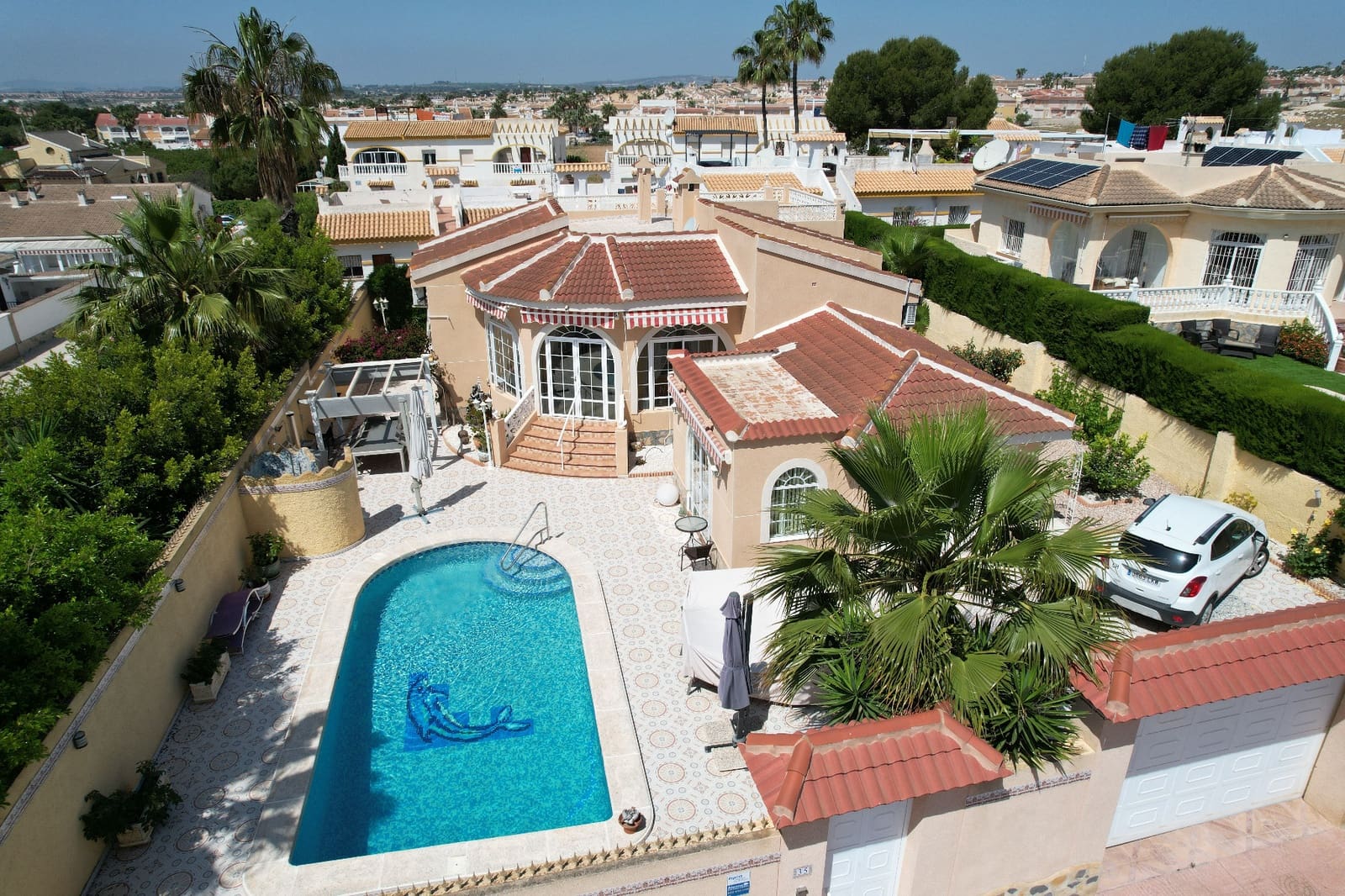 3 makuuhuone Huvila myytävänä paikassa Ciudad Quesada mukana uima-altaan - 387 500 € (Ref: 9383237)