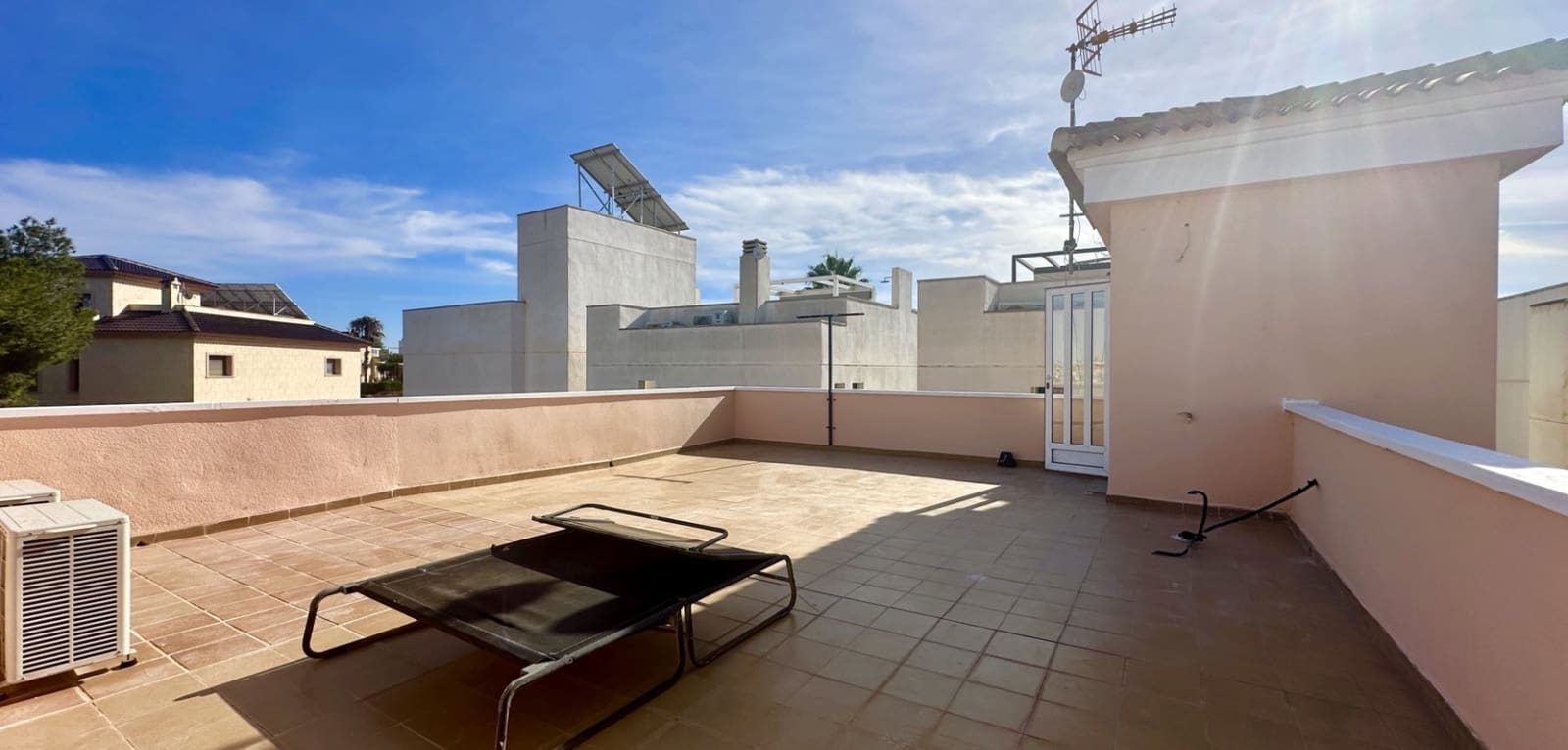 4 bedroom Villa for sale in Orihuela Costa - € 250,000 (Ref: 9386322)