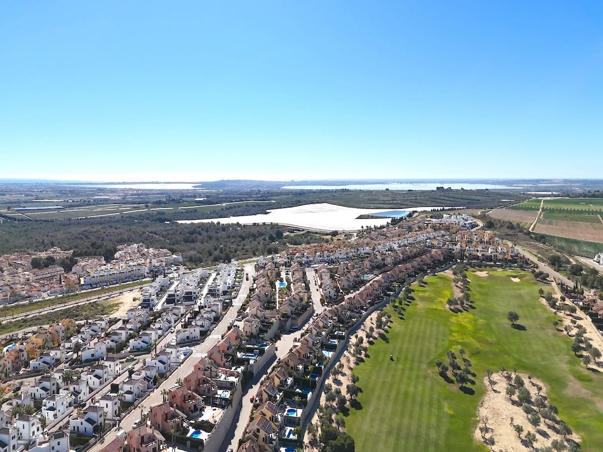 3 quarto Moradia para venda em Algorfa com piscina - 485 000 € (Ref: 9386323)