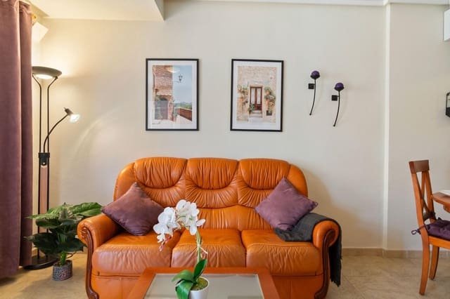 Apartamento de 4 habitaciones en Torrevieja en venta con piscina - 230.000 € (Ref: 9388203)