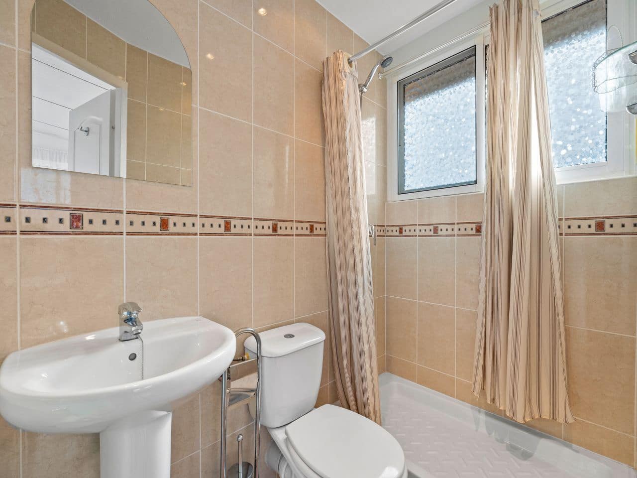 3 bedroom Villa for sale in Rojales with pool garage - € 349,950 (Ref: 9393675)