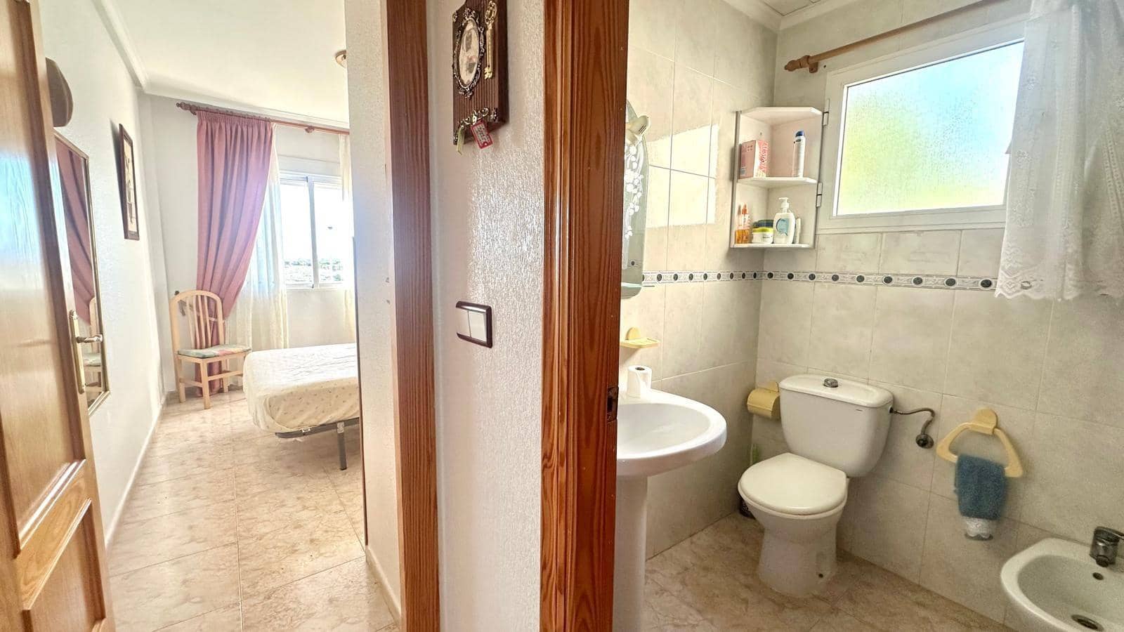 2 quarto Apartamento para venda em Torrevieja com piscina - 139 900 € (Ref: 9396732)