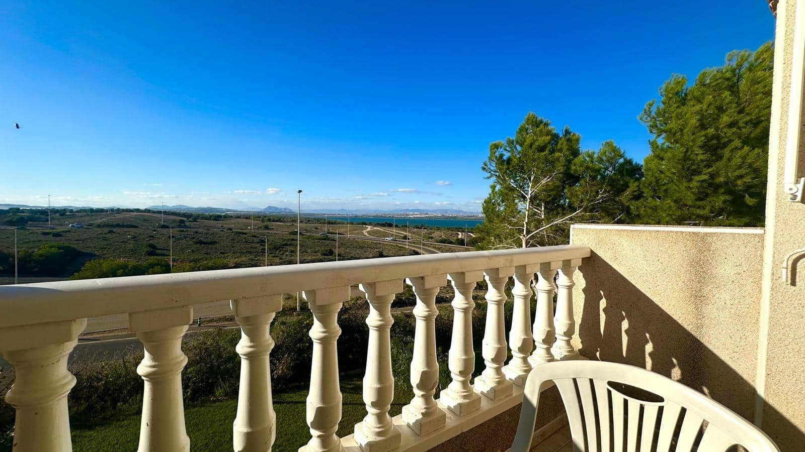 2 quarto Apartamento para venda em Torrevieja com piscina - 139 900 € (Ref: 9396732)