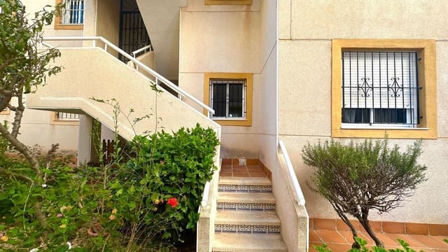 2 quarto Apartamento para venda em Torrevieja com piscina - 139 900 € (Ref: 9396732)