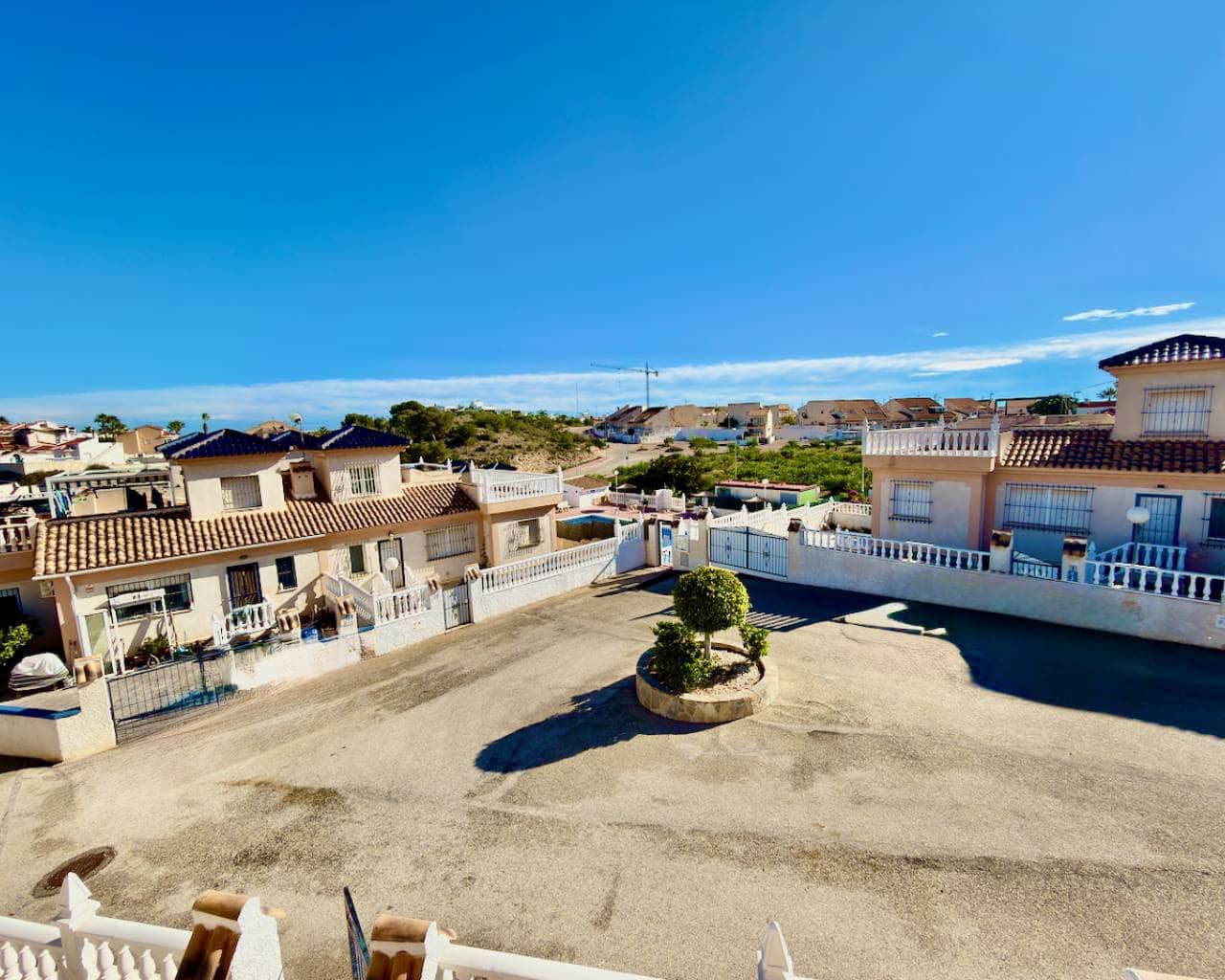 3 soverom Kjedet enebolig til salgs i Ciudad Quesada med svømmebasseng - € 200 000 (Ref: 9401032)