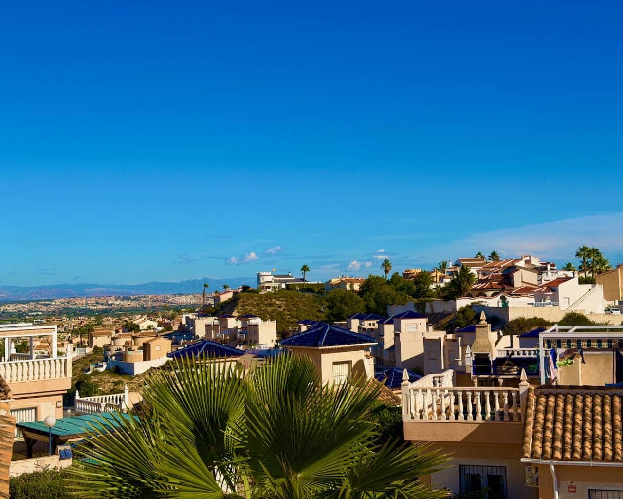 3 soverom Kjedet enebolig til salgs i Ciudad Quesada med svømmebasseng - € 200 000 (Ref: 9401032)