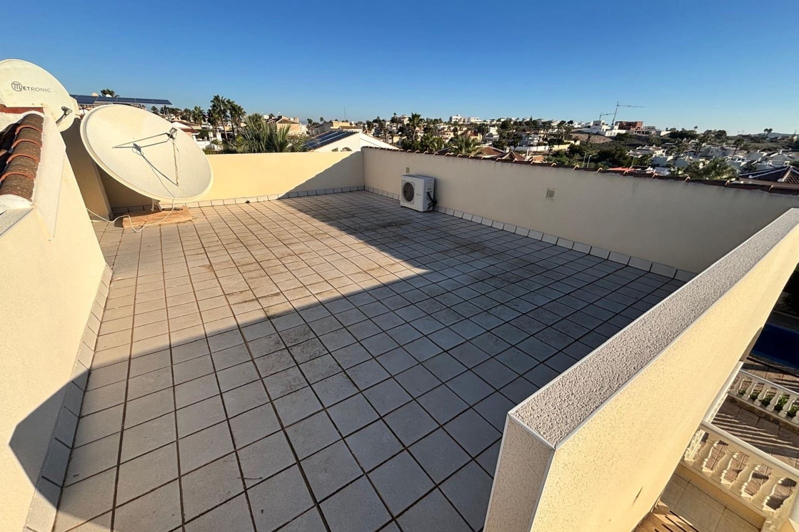 Chalet de 5 habitaciones en Ciudad Quesada en venta con piscina garaje - 595.000 € (Ref: 9401039)
