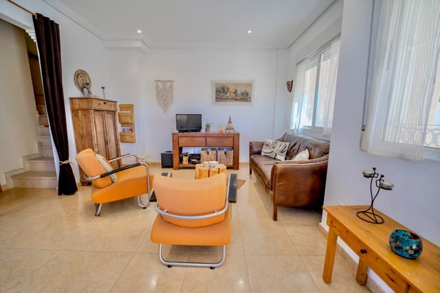 2 slaapkamer Halfvrijstaande villa te koop in Guardamar del Segura - € 249.950 (Ref: 9404658)