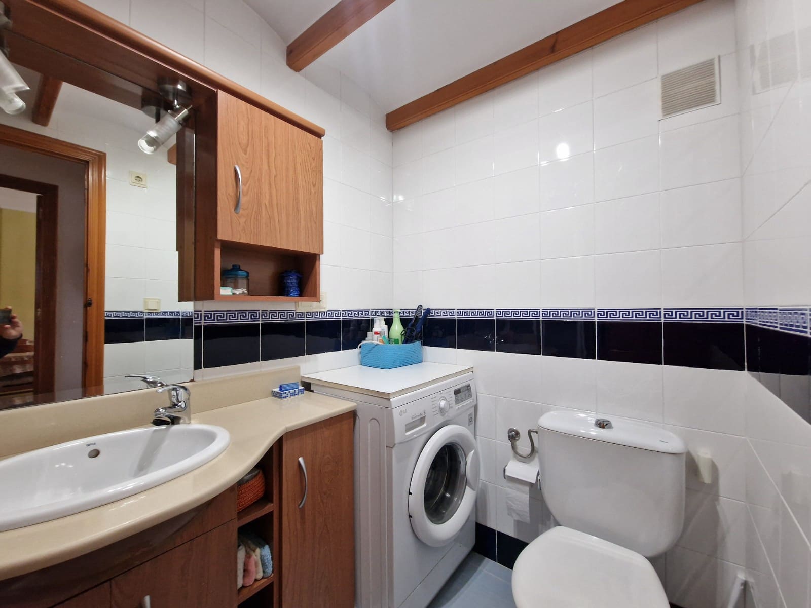 2 bedroom Apartment for sale in Guardamar del Segura with pool - € 165,000 (Ref: 9411331)