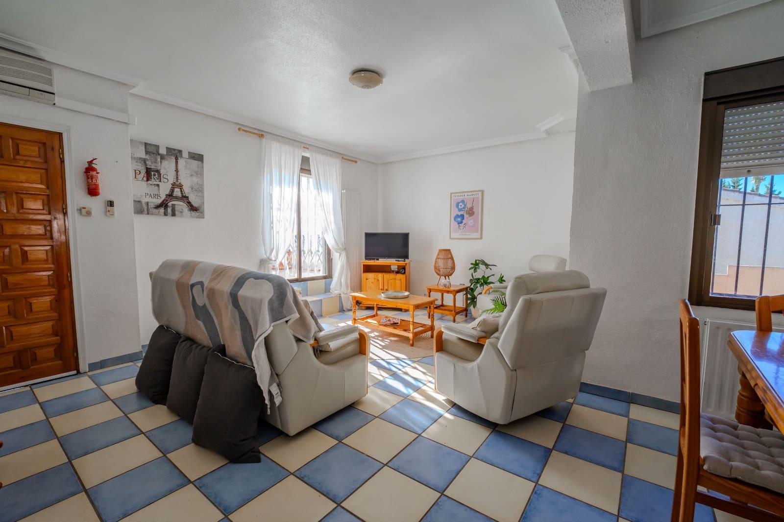 3 sypialnia Willa na sprzedaż w Ciudad Quesada z basenem - 325 500 € (Ref: 9411333)